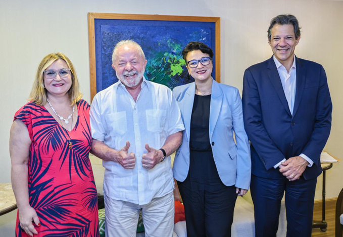 Rita(CAIXA), Presidente LULA, Tarciana(BB) e o ministro Haddad. Divulgação
